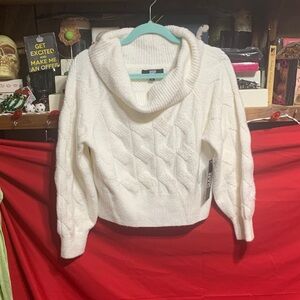Medium Madden NYC NWT Cozy White Cable Knit Sweater